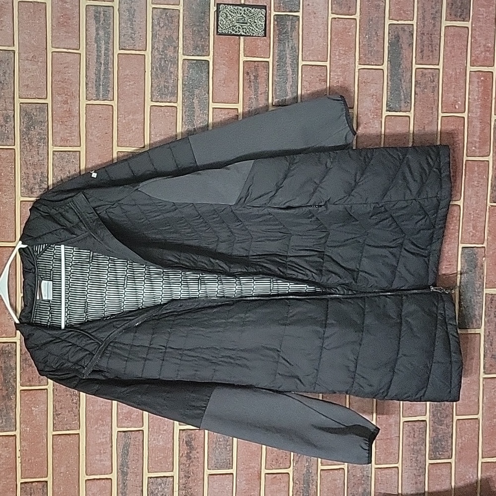 Columbia Black Puffer Jacket - Picture 2 of 13